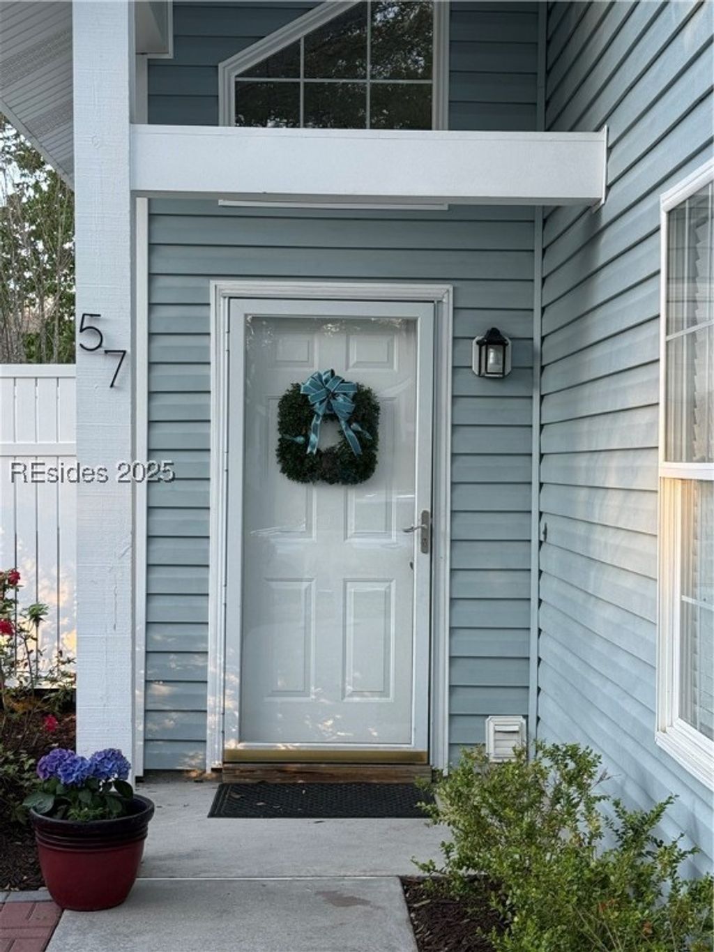 listing image 0