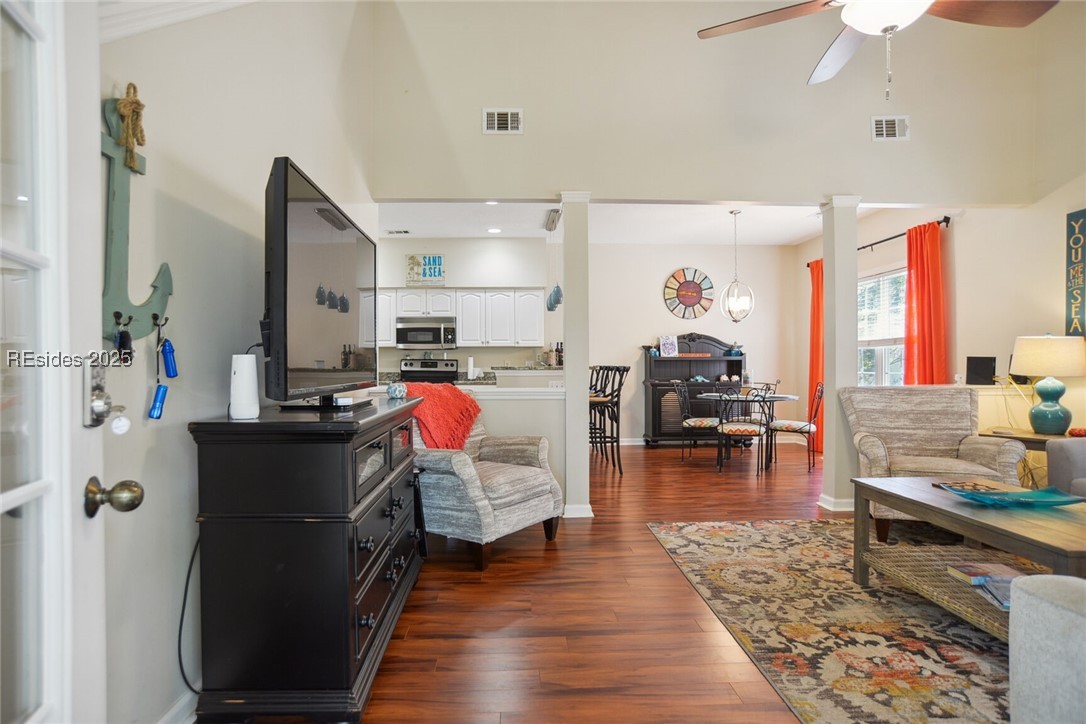 Brittany Place Drive #37, Hilton Head Island, Texas image 3