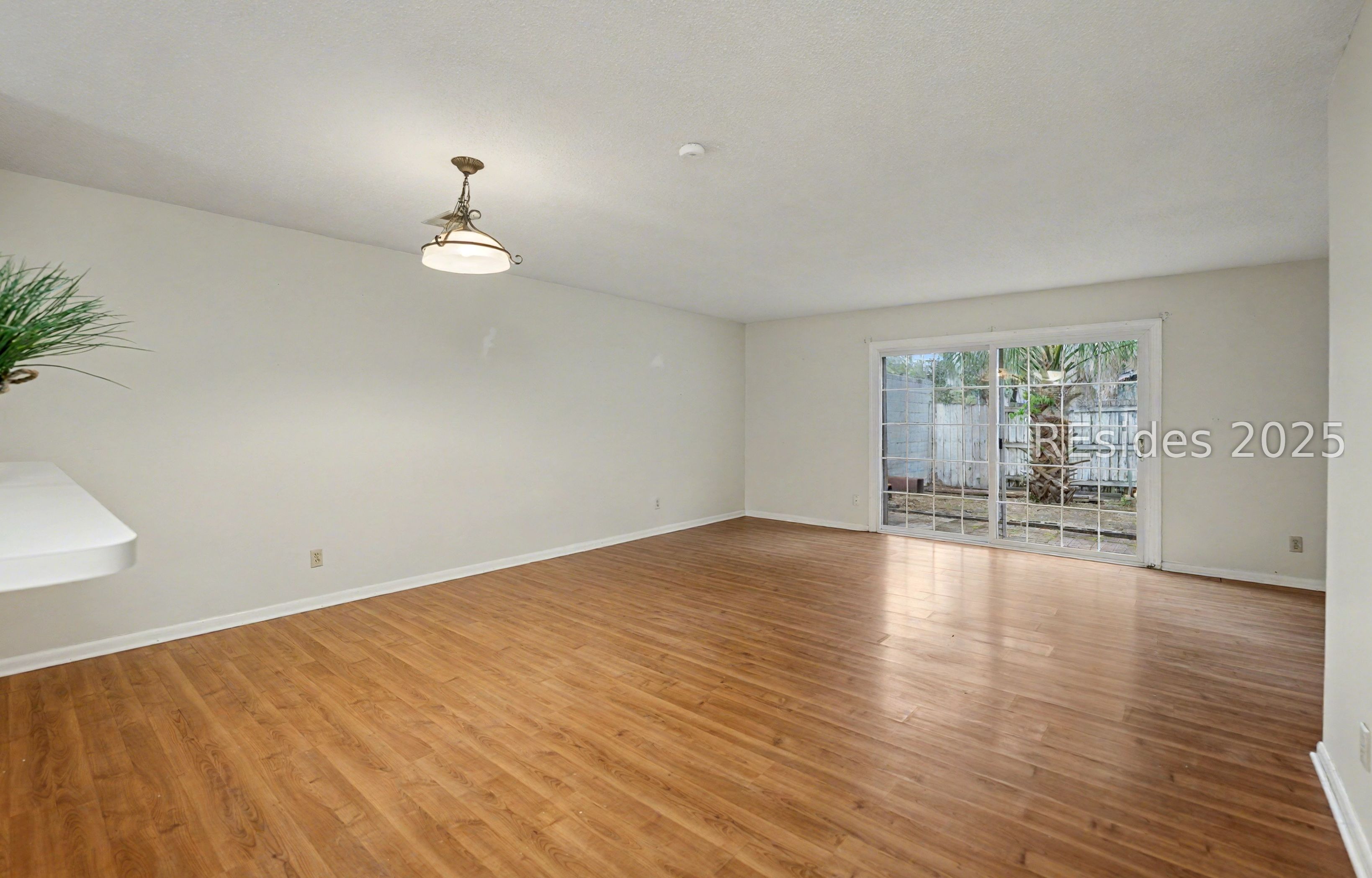 Beaufort, South Carolina 29902, United States, 2 Bedrooms Bedrooms, ,2 BathroomsBathrooms,Residential,Pending,251104