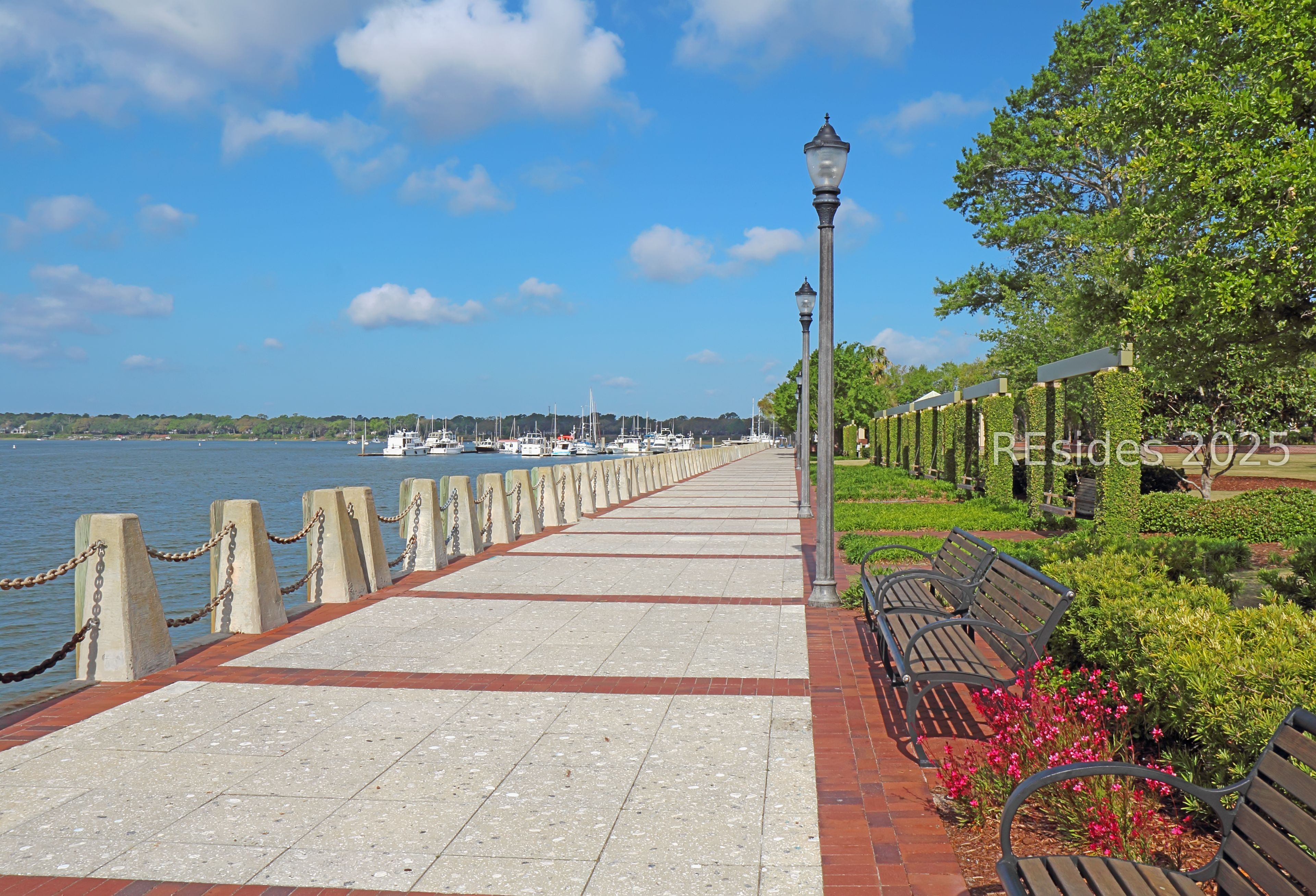 Beaufort, South Carolina 29902, United States, 2 Bedrooms Bedrooms, ,2 BathroomsBathrooms,Residential,Pending,251104