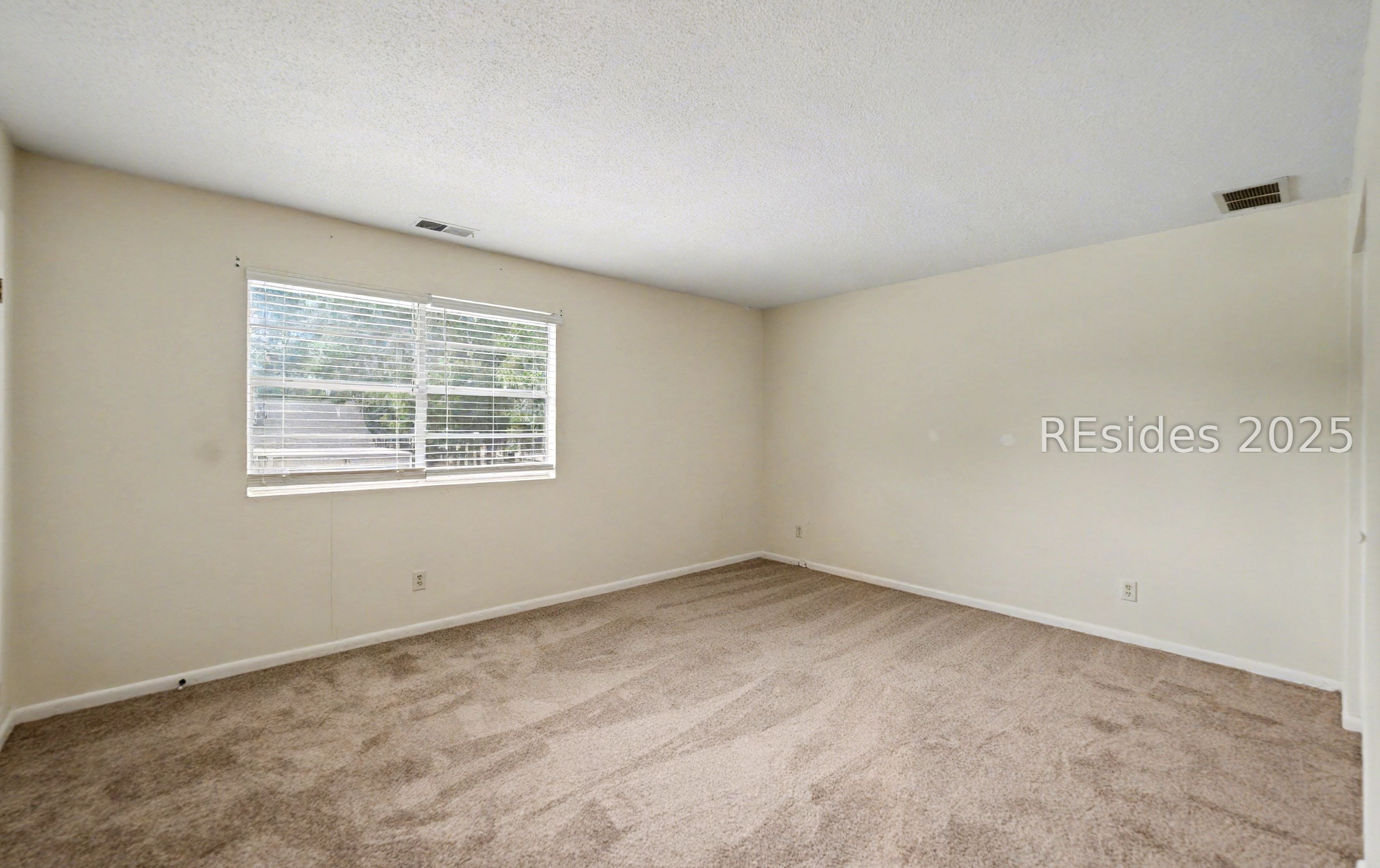 Beaufort, South Carolina 29902, United States, 2 Bedrooms Bedrooms, ,2 BathroomsBathrooms,Residential,Pending,251104