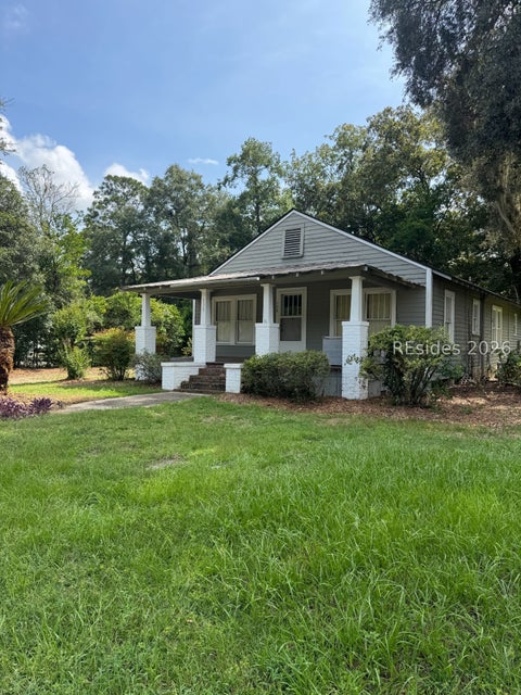 Homes For Sale - 138 2nd Avenue<br/> Ridgeland, SC 29936