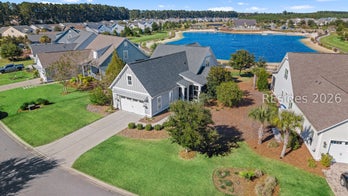 Single Family Residence at 264 Castaway Drive