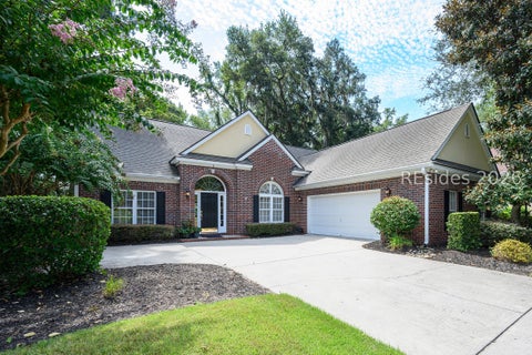 Homes For Sale - 8 Haddington Court<br/> Bluffton, SC 29910