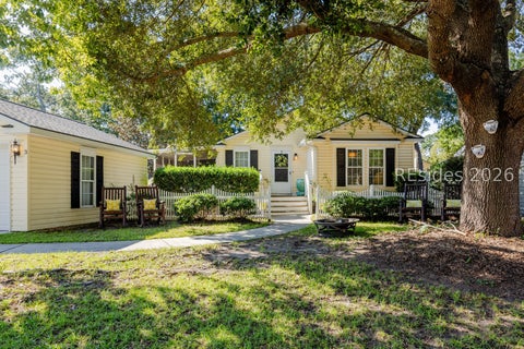 Homes For Sale - 3 Shelterwood Lane<br/> Bluffton, SC 29910