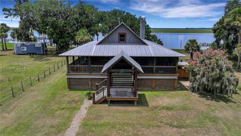 A home in Daufuskie Island