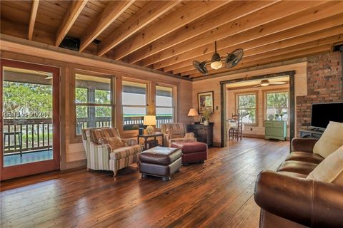 A home in Daufuskie Island