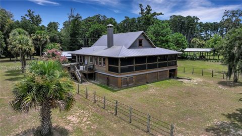 A home in Daufuskie Island