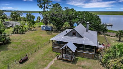 A home in Daufuskie Island