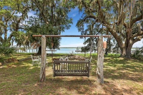 A home in Daufuskie Island