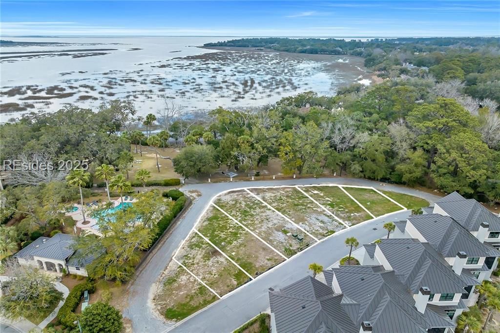 4 Grandview Court