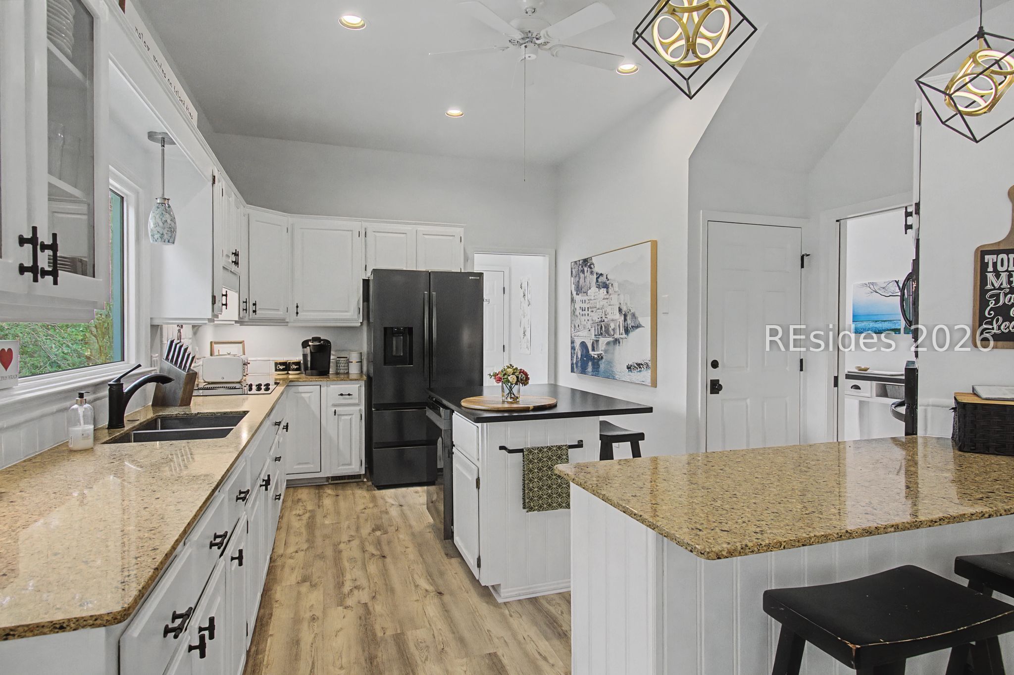 2 Narragansett Lane