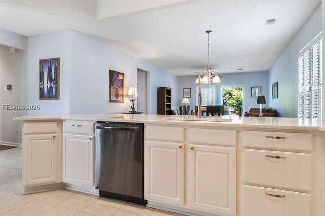 34 Wainwright Drive, Bluffton, Texas image 5