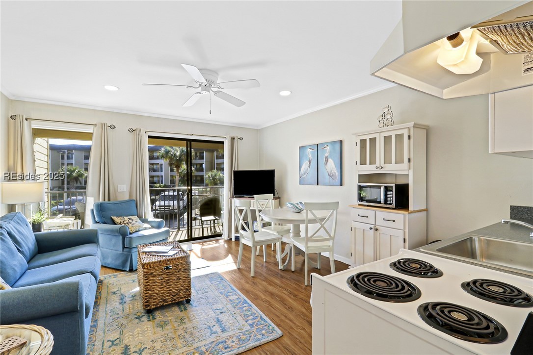 40 Folly Field Road #B149, Hilton Head Island, South Carolina image 3