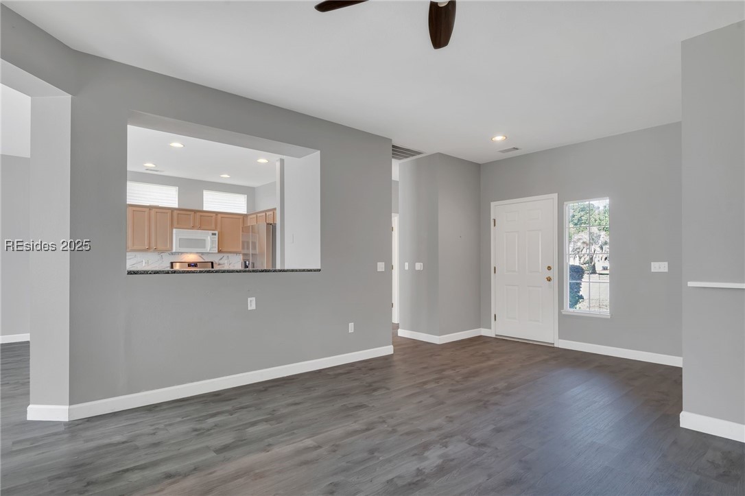 1 Coburn Lane, Bluffton, Texas image 7