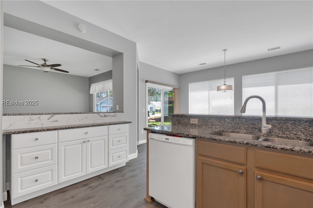 1 Coburn Lane, Bluffton, Texas image 13