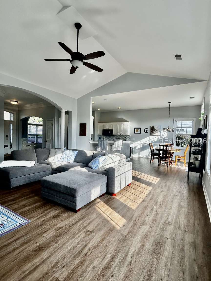 14 S Point Court