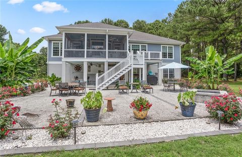 A home in Seabrook