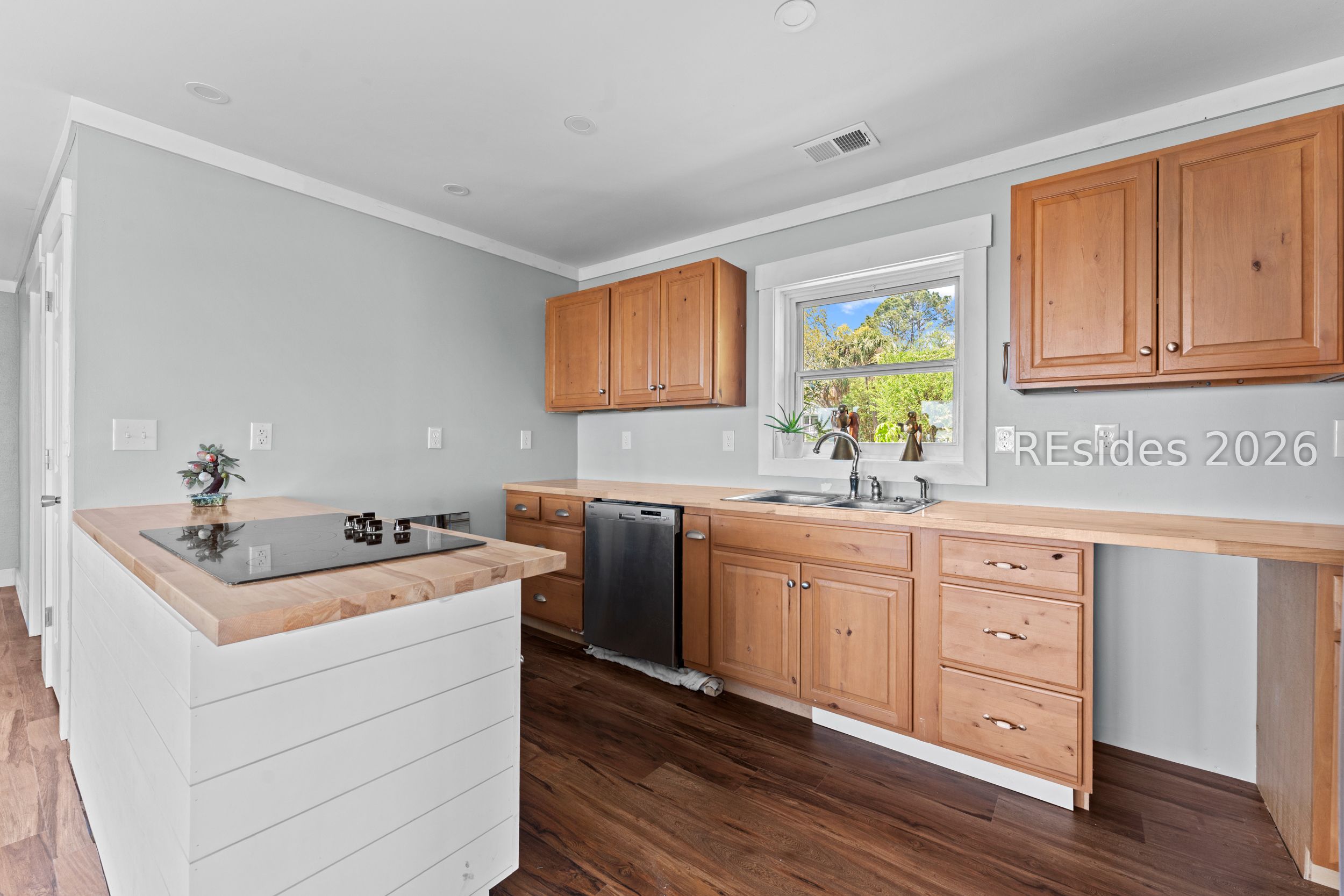 Hilton Head Island, South Carolina, 29926, United States, 3 Bedrooms Bedrooms, ,2 BathroomsBathrooms,Residential,Active,2033371