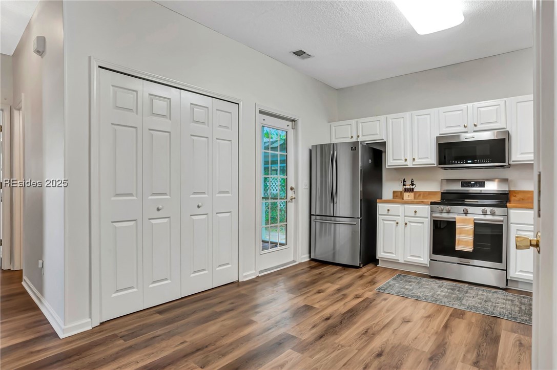 4 Savile Avenue, Bluffton, Texas image 13