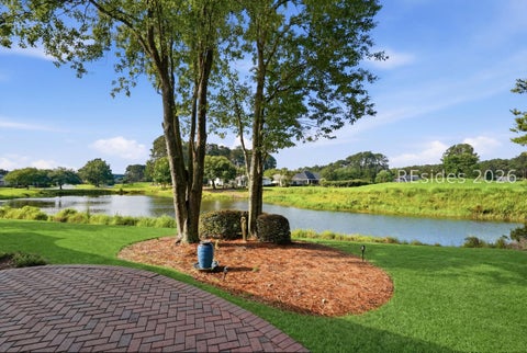 Homes For Sale - 9 Brayton Court<br/> Bluffton, SC 29909