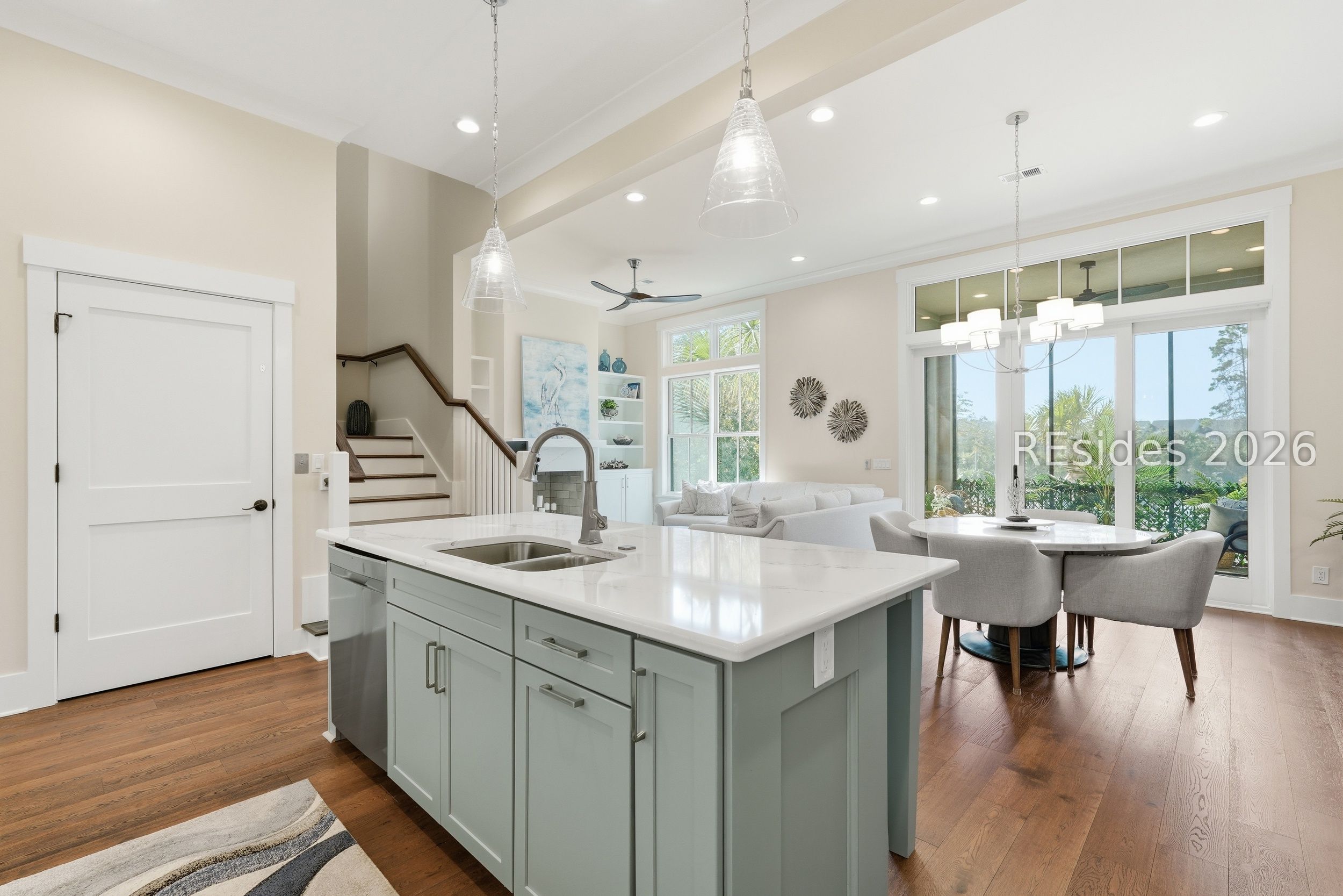1 Grandview Court