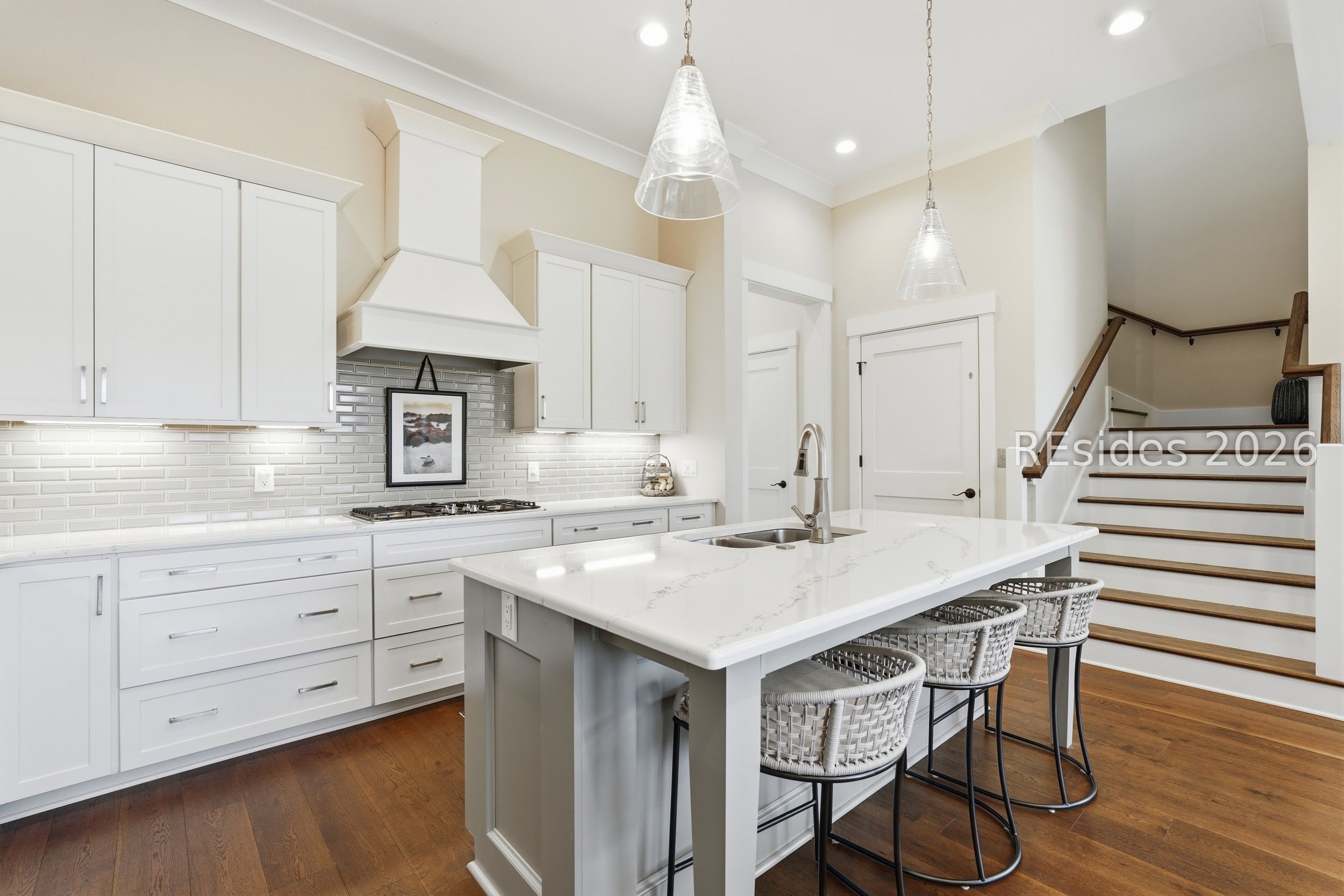 1 Grandview Court