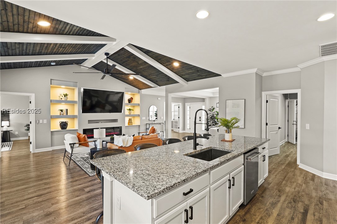 17 Lawton Pond Lane, Bluffton, Texas image 4