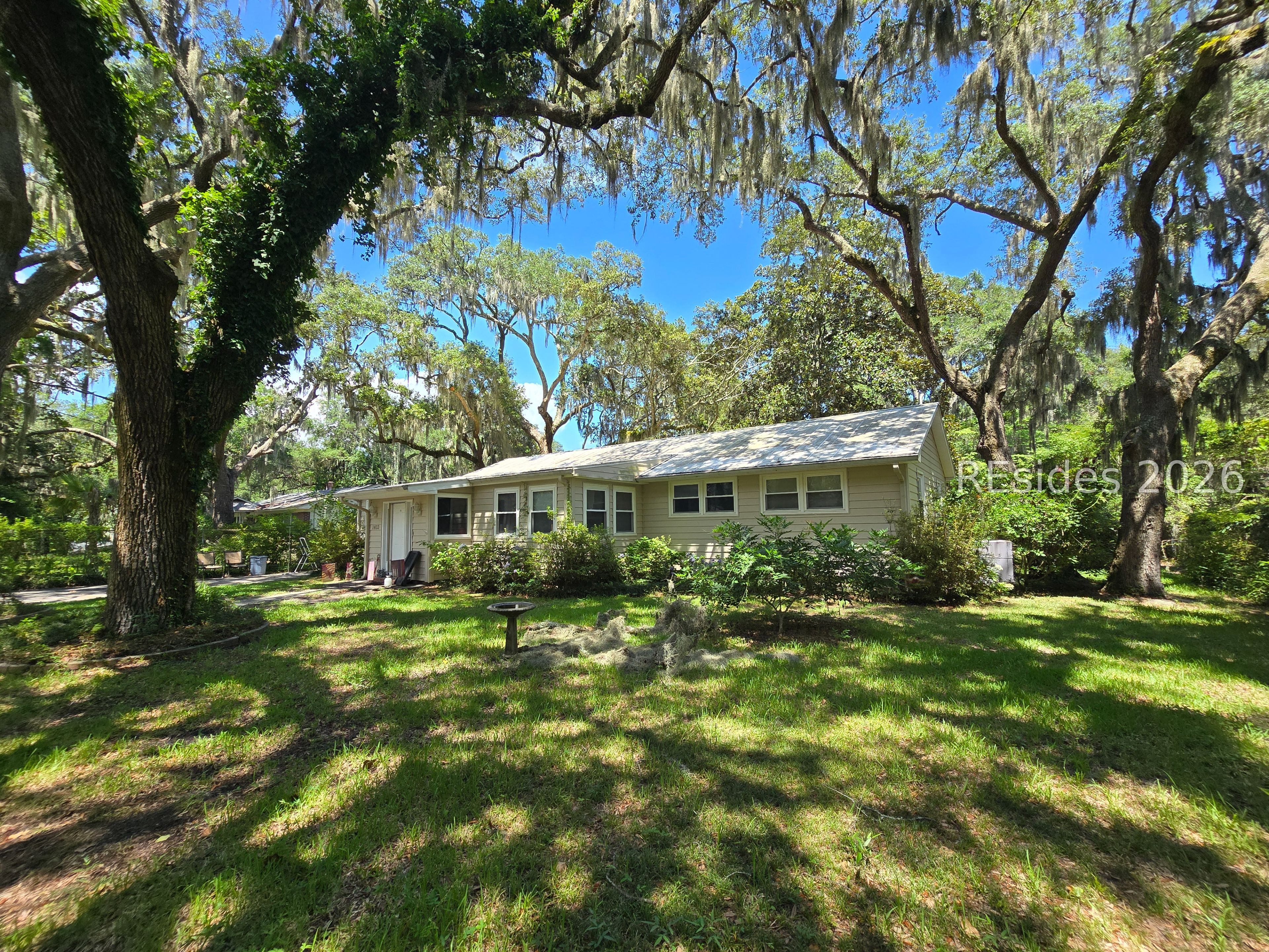 Photo 1 of 8 — 1403 Newcastle Street, Beaufort, SC 29902