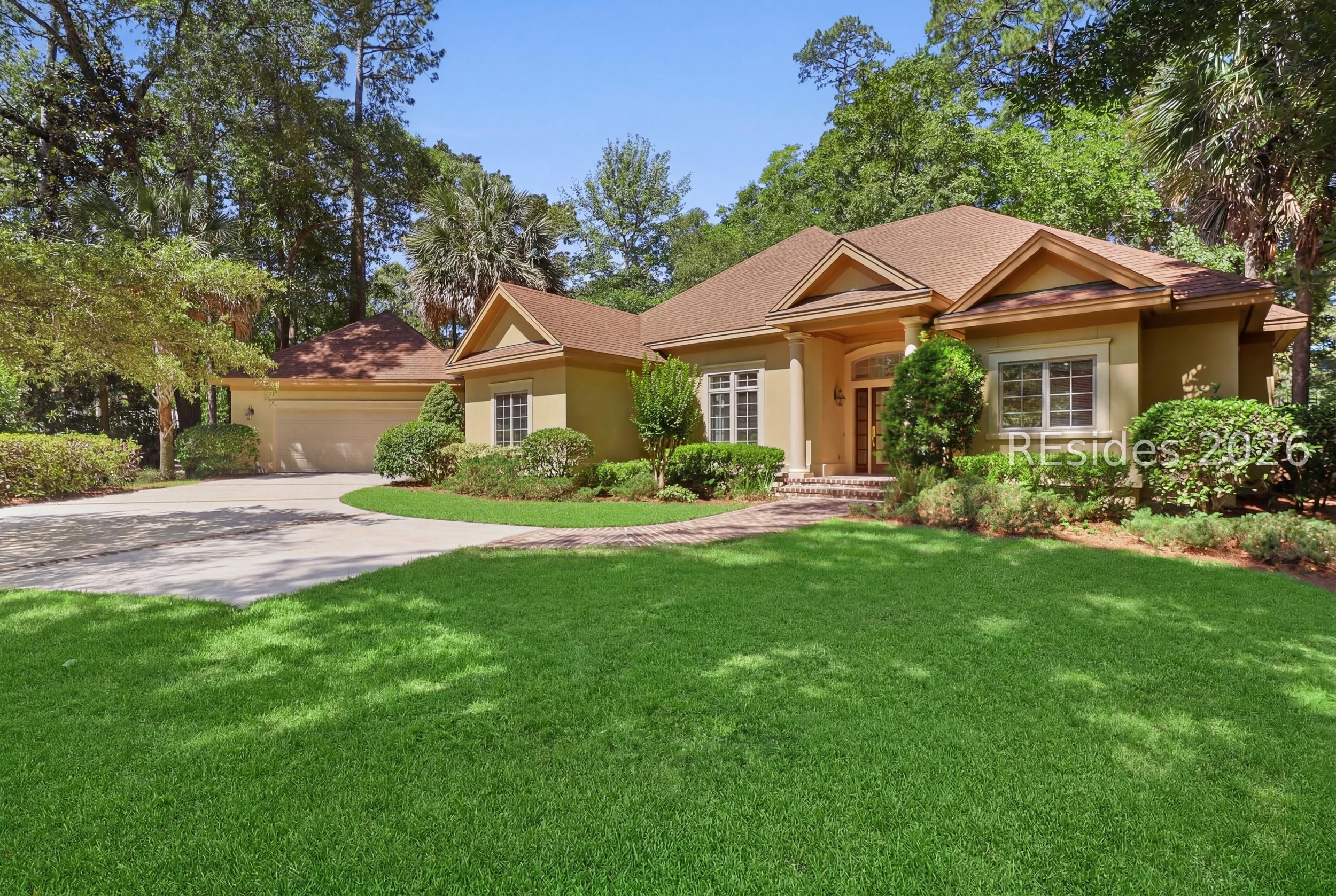 37 Crooked Pond Drive