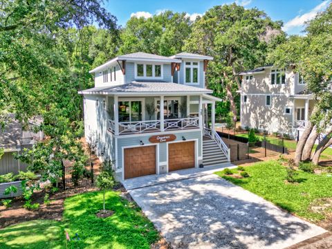 Homes For Sale - 35 Oleander Street<br/> Hilton Head Island, SC 29928