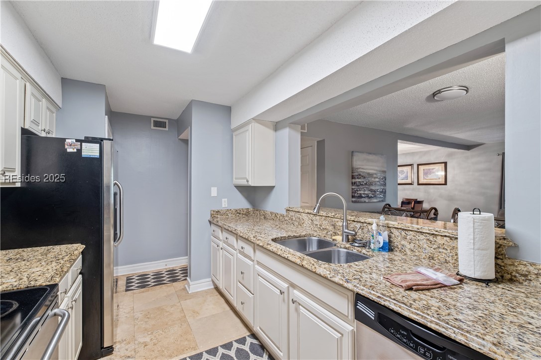 34 S Forest Beach Drive #B4, Hilton Head Island, Texas image 7