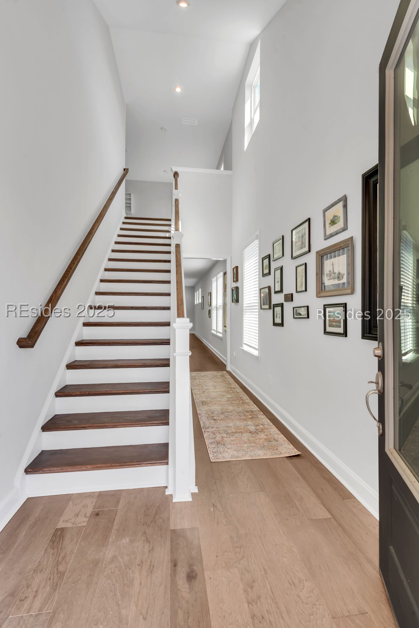 506 Aurora Way