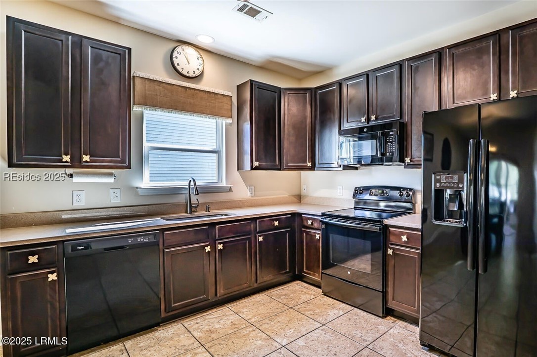 Bluffton, South Carolina 29910, United States, 4 Bedrooms Bedrooms, ,3 BathroomsBathrooms,Residential,Active,94528