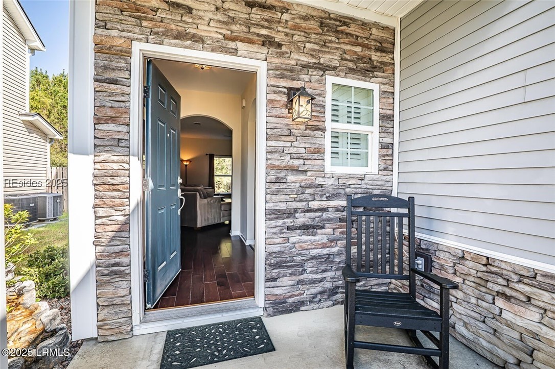 Bluffton, South Carolina 29910, United States, 4 Bedrooms Bedrooms, ,3 BathroomsBathrooms,Residential,Active,94528