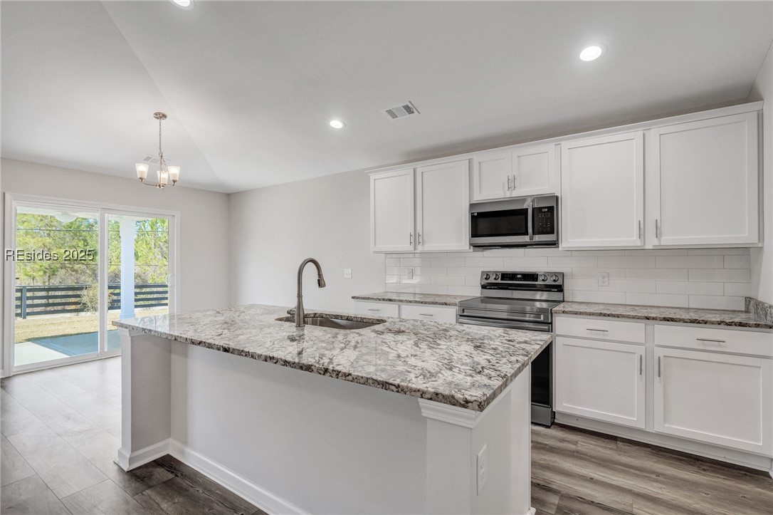 206 Founders Walk