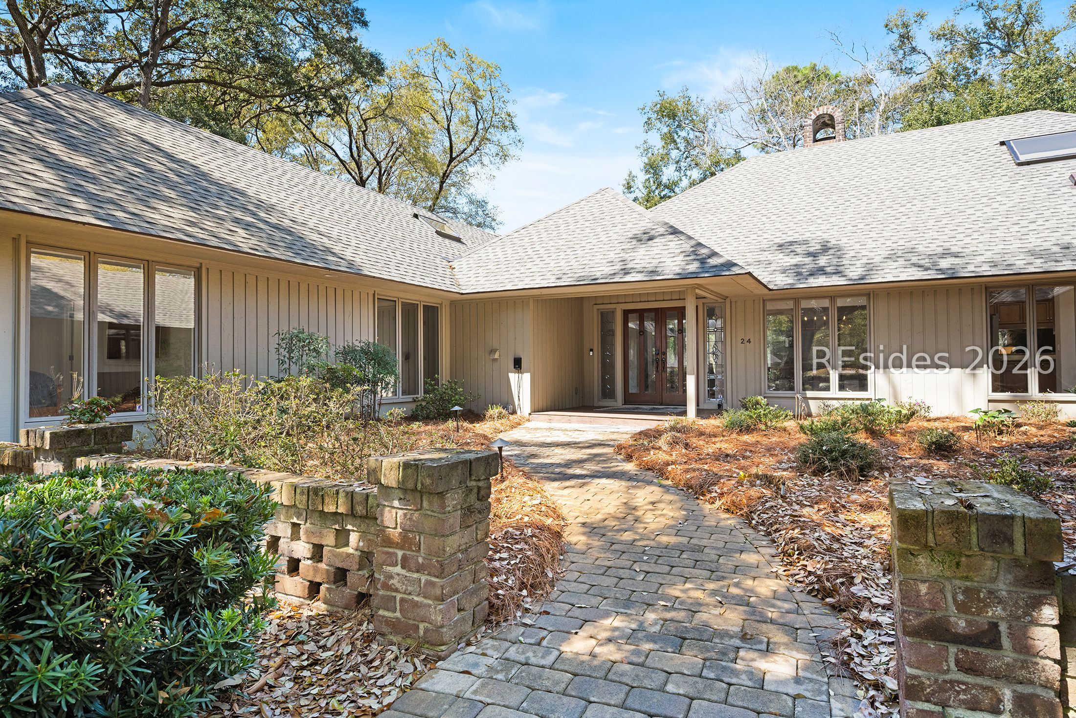 24 Royal Crest Drive