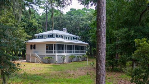 A home in Daufuskie Island