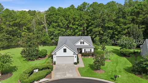 Homes For Sale - 10 Baybridge Court<br/> Bluffton, SC 29910