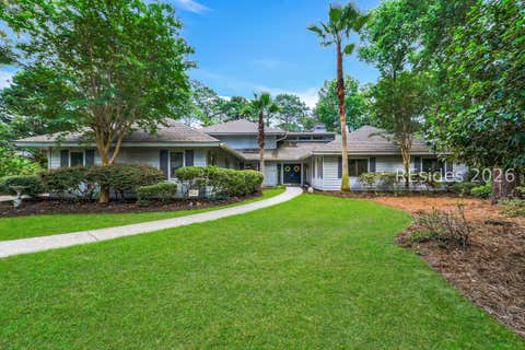 Homes For Sale - 18 Saw Timber Drive<br/> Hilton Head Island, SC 29926