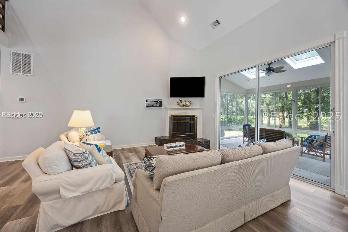 Hilton Head Island, South Carolina 29926, United States, 4 Bedrooms Bedrooms, ,3 BathroomsBathrooms,Residential,Active,227228