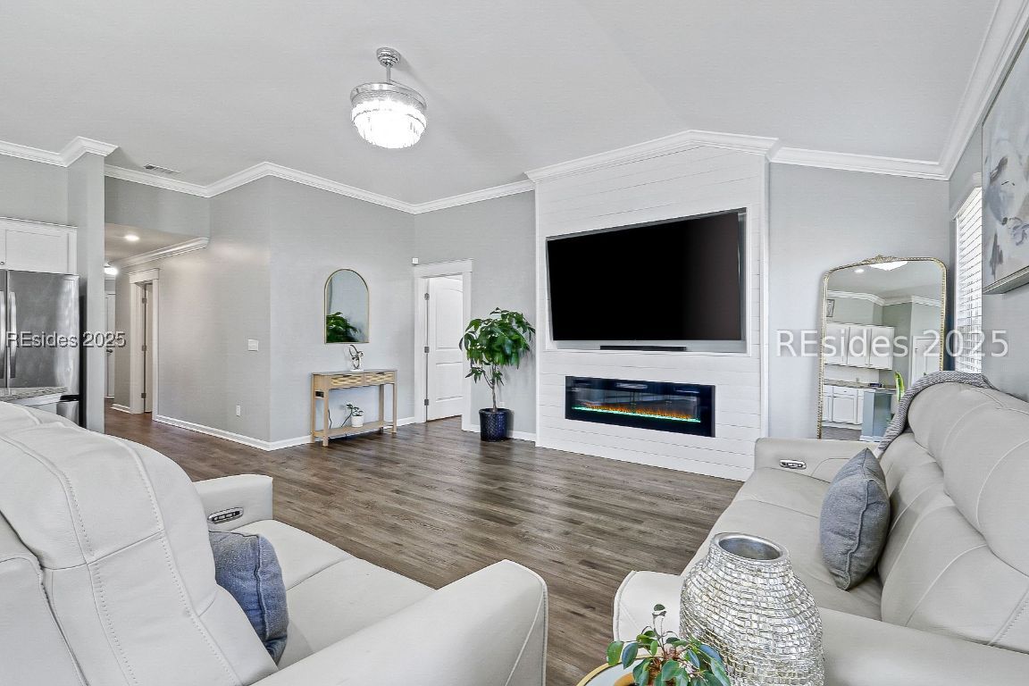 264 Founders Walk