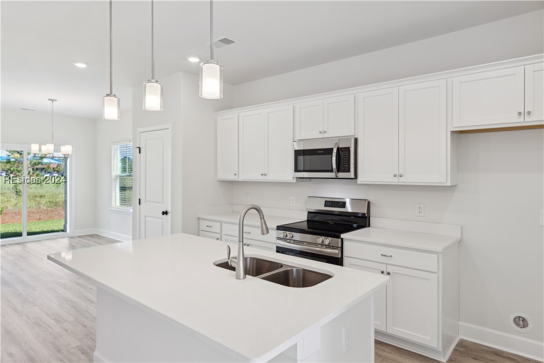 Ridgeland, South Carolina 29936, United States, 3 Bedrooms Bedrooms, ,3 BathroomsBathrooms,Residential,Pending,25852