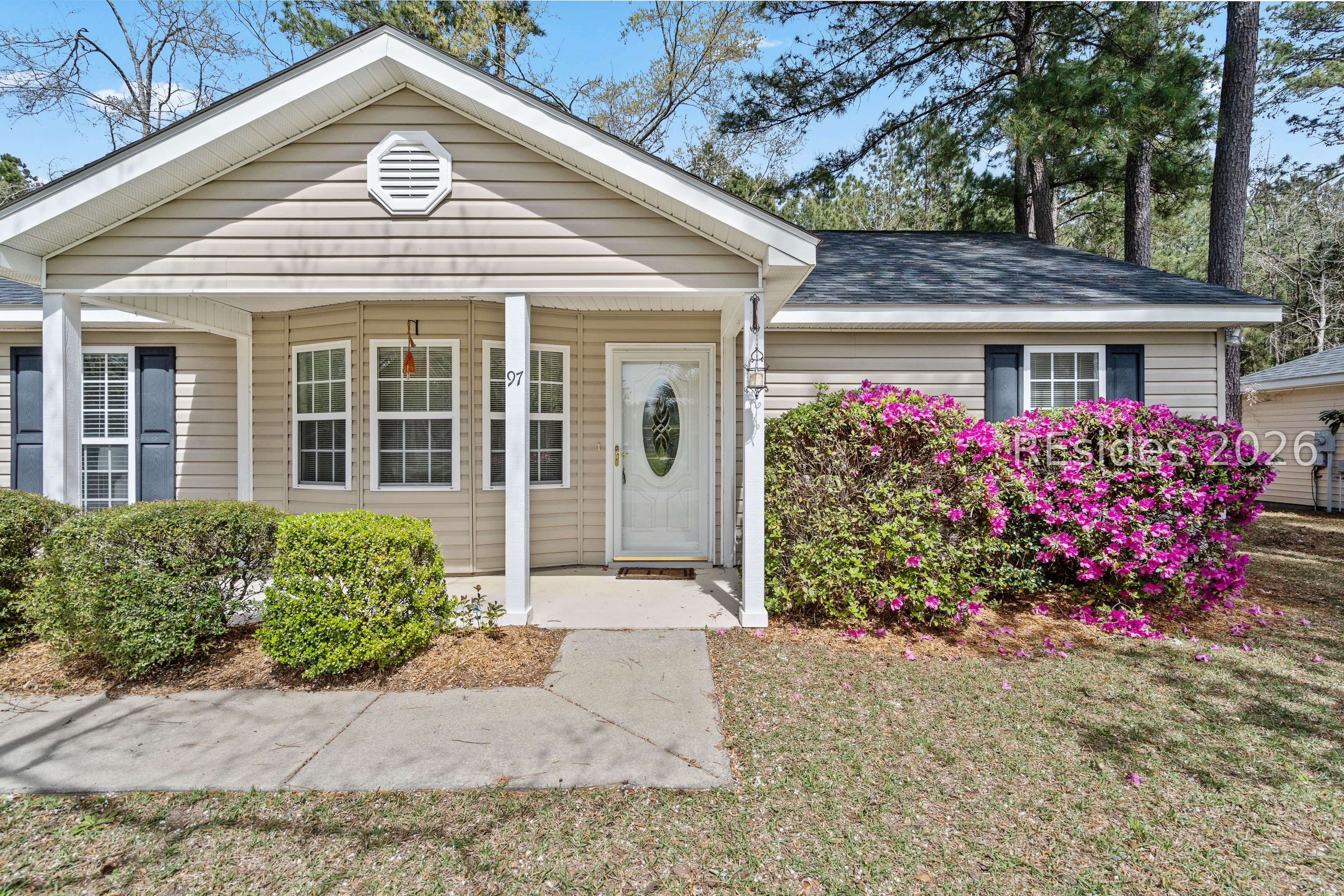 97 Ridgeland Lakes Drive