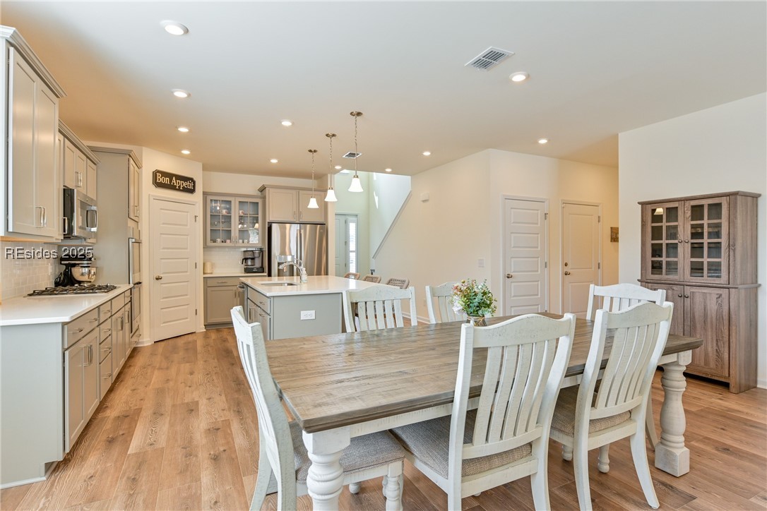 Bluffton, South Carolina 29910, United States, 4 Bedrooms Bedrooms, ,3 BathroomsBathrooms,Residential,Active,6601