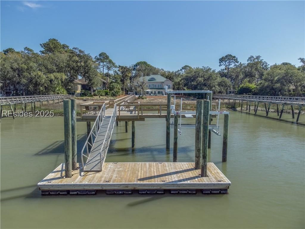 25 N Calibogue Cay Road