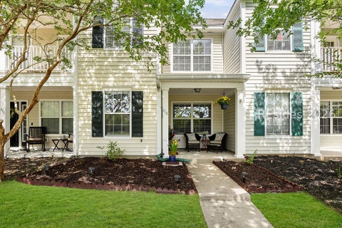Townhouse For Sale - 404 Park Side Way<br/> Bluffton, SC 29909