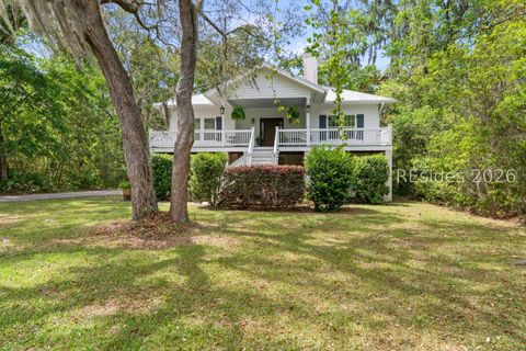 Homes For Sale - 112 Confederate Avenue<br/> Bluffton, SC 29910