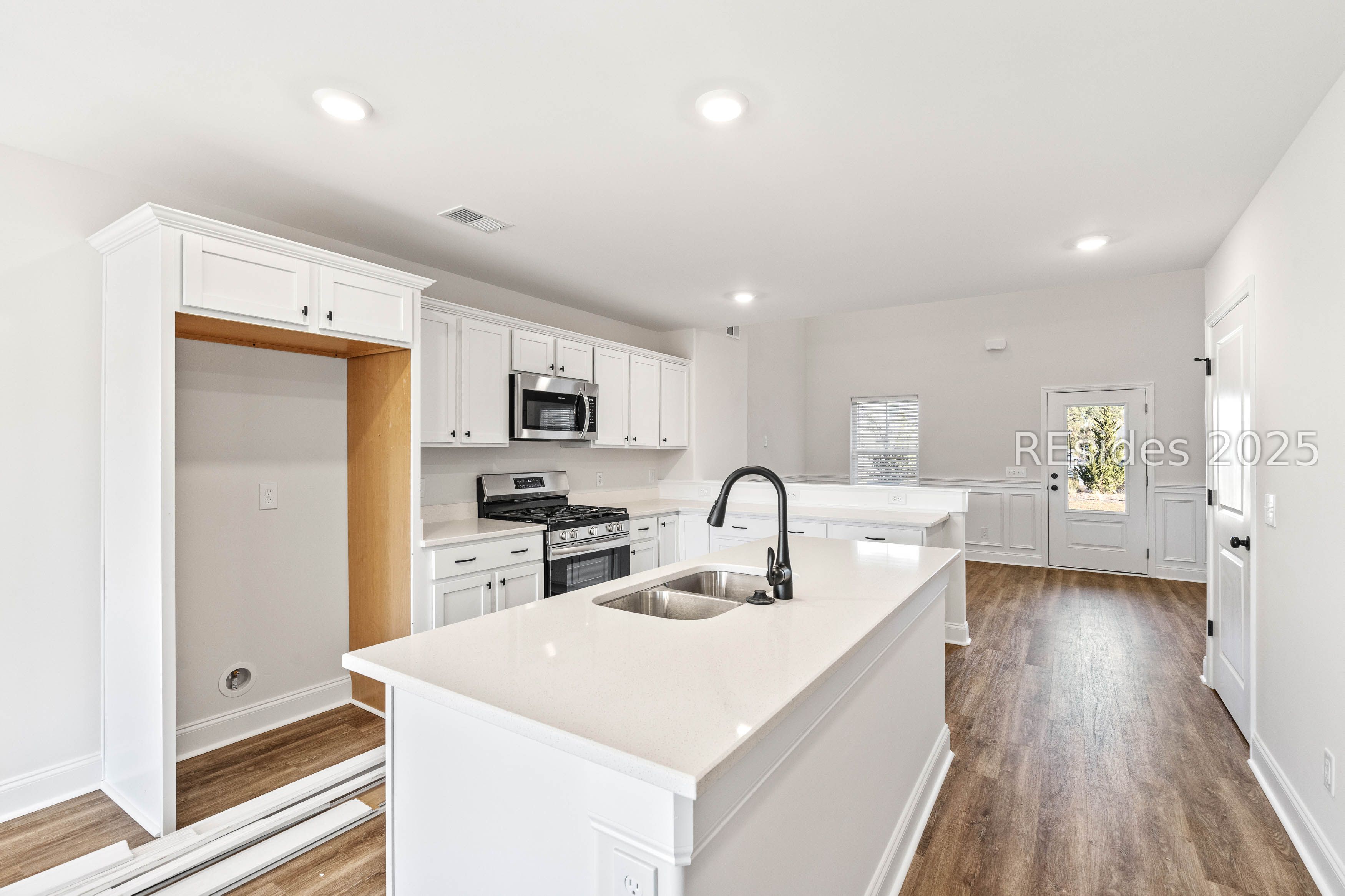 Hardeeville, South Carolina 29927, United States, 3 Bedrooms Bedrooms, ,3 BathroomsBathrooms,Residential,Active,215103