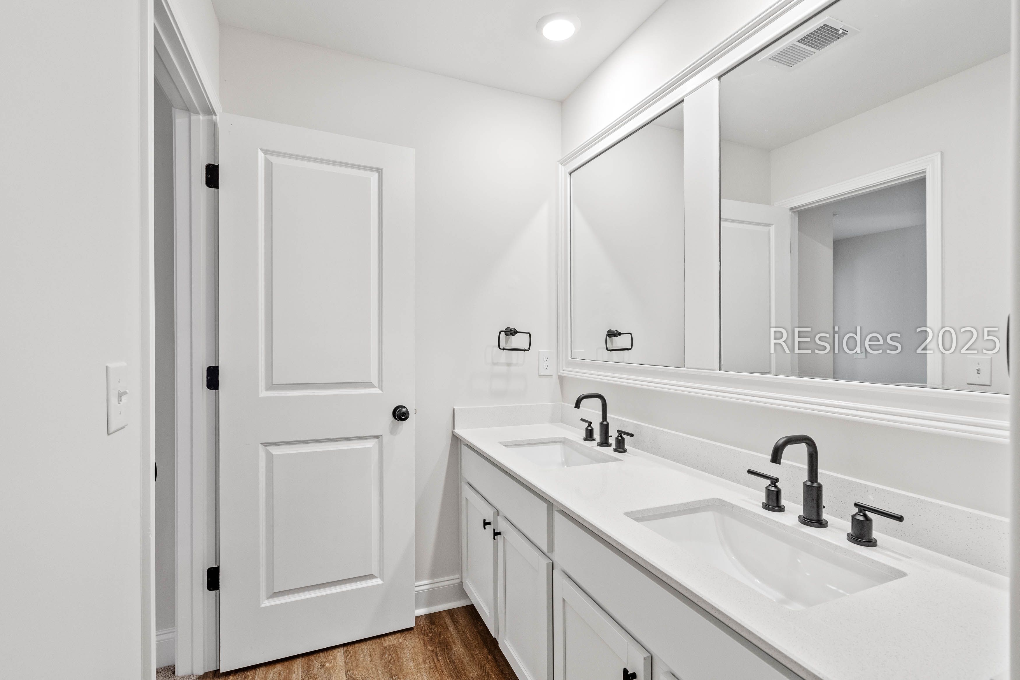 Hardeeville, South Carolina 29927, United States, 3 Bedrooms Bedrooms, ,3 BathroomsBathrooms,Residential,Active,215103